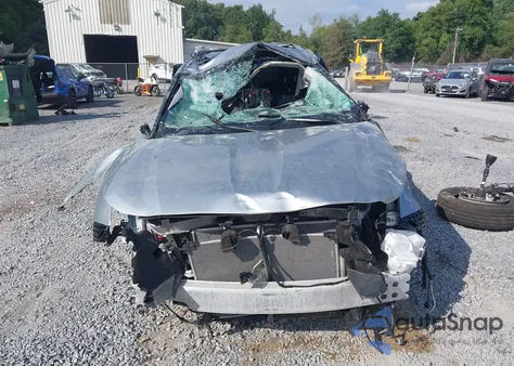 2024 Toyota Highlander Xle from USA, damaged, VIN 5TDKDRBH2RS573691